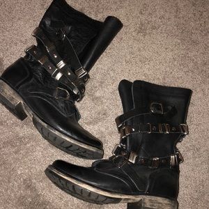 Steve Madden Combat buckle boots